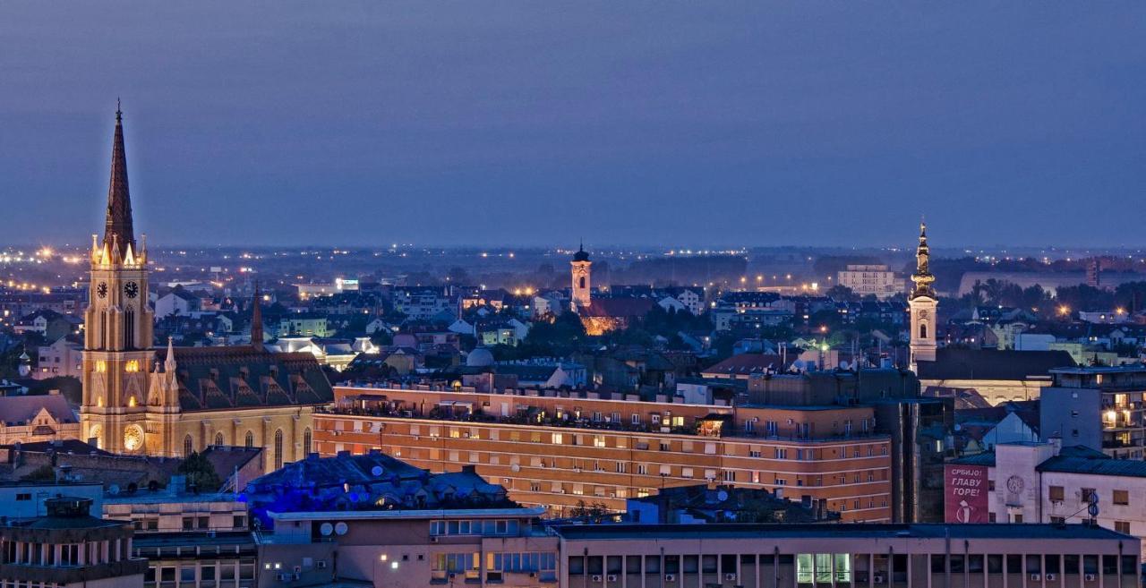 Nicola'S Appartement Novi Sad Buitenkant foto