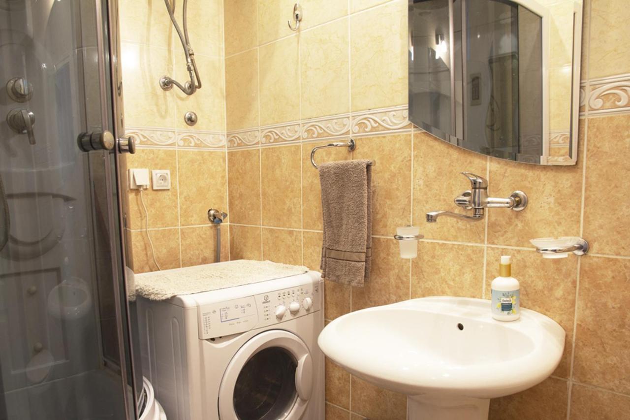 Nicola'S Appartement Novi Sad Buitenkant foto