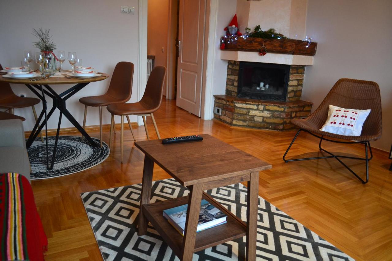 Nicola'S Appartement Novi Sad Buitenkant foto